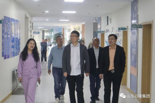 杨辉博士赞叹山东天辰娱乐集团：创新模式助精神病患者融入社会，医院引导先进科技提升治愈几率！